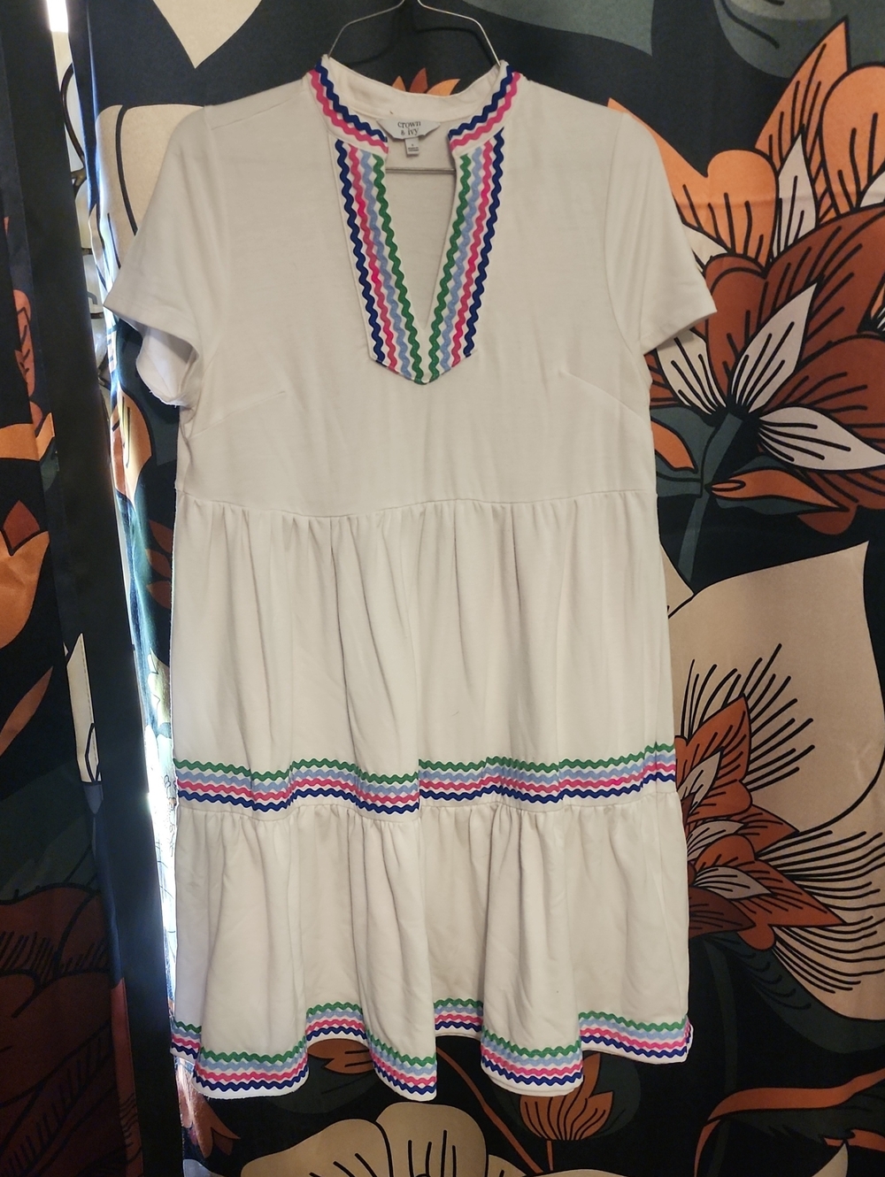 crown & ivy White Tiered Dress with Multicolor Zigzag Trim